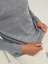 Φόρτωση εικόνας στο εργαλείο προβολής Συλλογής, ΠΟΥΛΟΒΕΡ ΠΛΕΚΤΟ , 100% ΜΑΛΛΙ , ΜΕ ΛΑΙΜΟΚΟΨΗ, REGULAR FIT