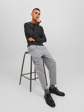 Φόρτωση εικόνας στο εργαλείο προβολής Συλλογής, ΠΑΝΤΕΛΟΝΙ KARL TAPERED CHINO , ME ΠΙΕΤΕΣ, RELAXED FIT