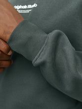 Φόρτωση εικόνας στο εργαλείο προβολής Συλλογής, ΦΟΥΤΕΡ ΜΕ ΛΑΙΜΟΚΟΨΗ ΚΑΙ ΤΟ LOGO ΤΟΥ BRAND ΕΜΠΡΟΣ,RELAXED FIT