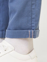 Φόρτωση εικόνας στο εργαλείο προβολής Συλλογής, ΠΑΝΤΕΛΟΝΙ CHINOS , ΜΕ ΠΛΑΓΙΕΣ ΤΣΕΠΕΣ ΚΑΙ ΜΙΚΡΟΣΧΕΔΙΟ , SLIM FIT