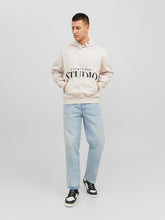 Φόρτωση εικόνας στο εργαλείο προβολής Συλλογής, ΦΟΥΤΕΡ ΜΕ EΝΣΩΜΑΤΩΜΕΝΗ ΚΟΥΚΟΥΛΑ ,ΜΕ ΤΟ LOGO ΤΟΥ BRAND ΕΜΠΡΟΣ, LOOS FIT