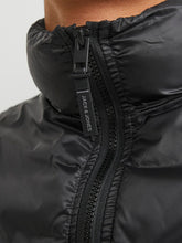 Φόρτωση εικόνας στο εργαλείο προβολής Συλλογής, ΜΠΟΥΦΑΝ PUFFER , ME ΠΛΑΓΙΕΣ ΤΣΕΠΕΣ , REGULAR FIT