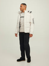 Φόρτωση εικόνας στο εργαλείο προβολής Συλλογής, ΜΠΟΥΦΑΝ PUFFER , ΜΕ ΡΥΘΜΙΖΟΜΕΝΗ ΚΟΥΚΟΥΛΑ , REGULAR FIT