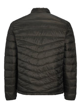 Φόρτωση εικόνας στο εργαλείο προβολής Συλλογής, ΜΠΟΥΦΑΝ PUFFER ,ΜΟΝΟΧΡΩΜΟ , ΜΕ ΤΟ LOGO ΤΟΥ BRAND ΣΤΟ ΜΑΝΙΚΙ ,REGULAR FIT