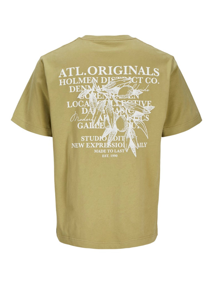 T-SHIRT ME ΛΑΙΜΟΚΟΨΗ 100% ΒΑΜΒΑΚΙ ΚΑΙ ΣΤΑΜΠΑ ΣΤΟ ΠΙΣΩ ΜΕΡΟΣ