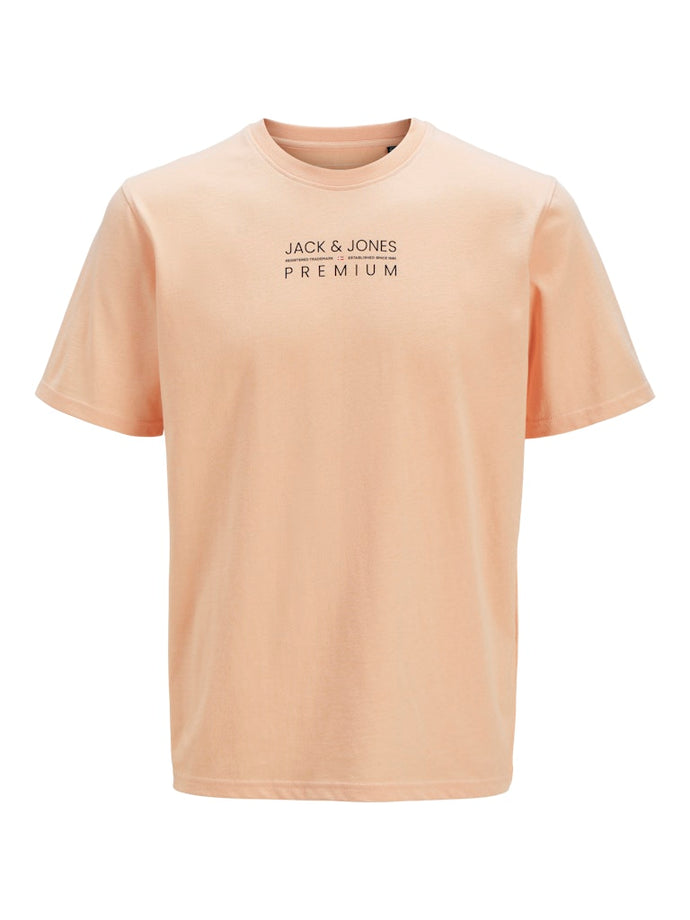 T-SHIRT ΜΕ ΤΟ LOGO ΤΟΥ BRAND ΣΤΟ ΜΠΡΟΣΤΑ ΜΕΡΟΣ ΣΕ ΚΑΝΟΝΙΚΗ ΓΡΑΜΜΗ 100% ΒΑΜΒΑΚΕΡΟ